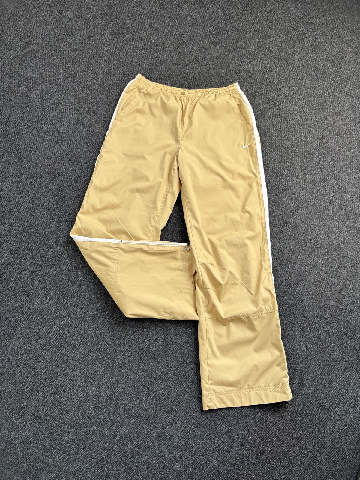 Trackpants