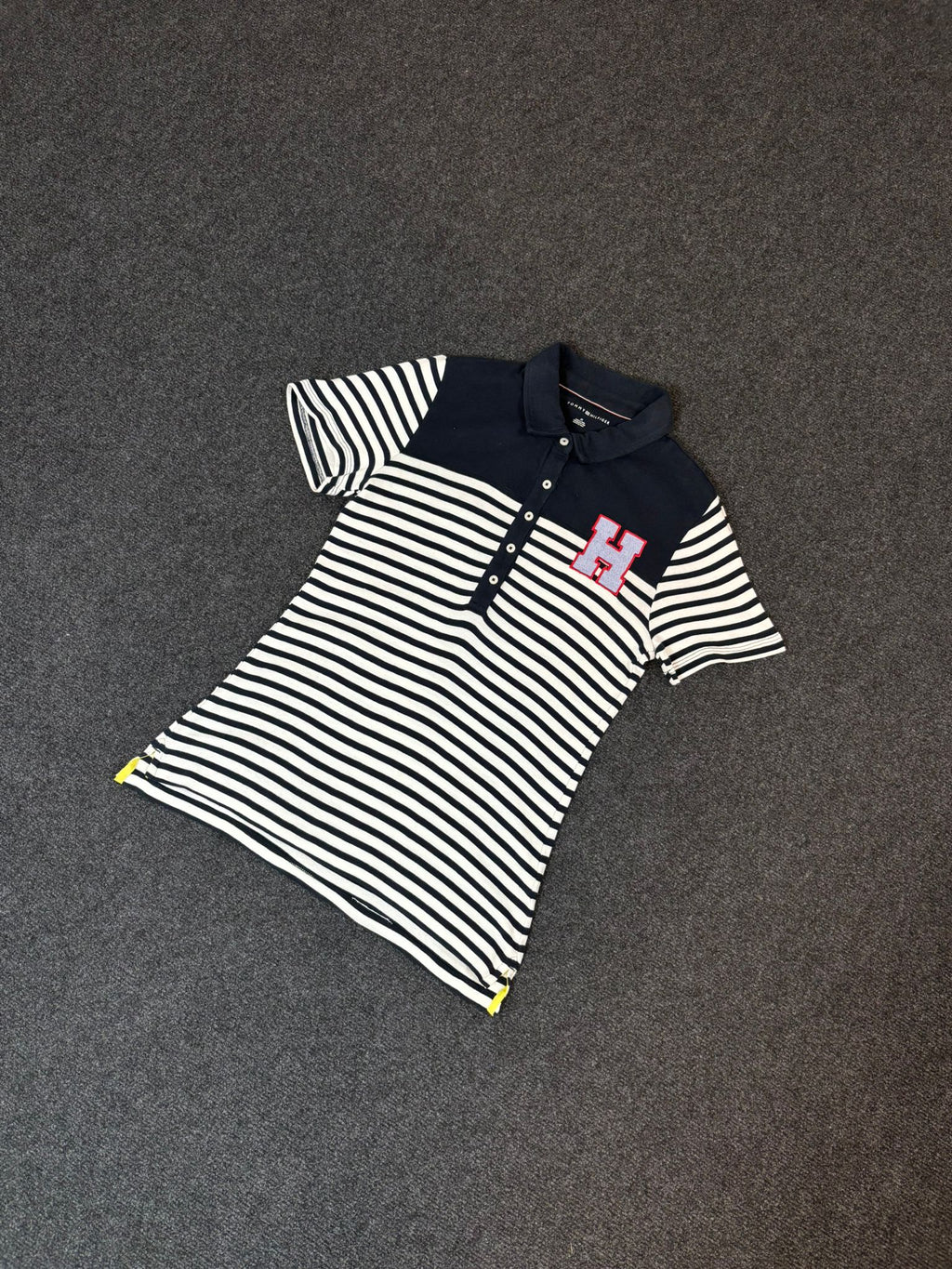 Vintage Tommy Hilfiger Polo (M)