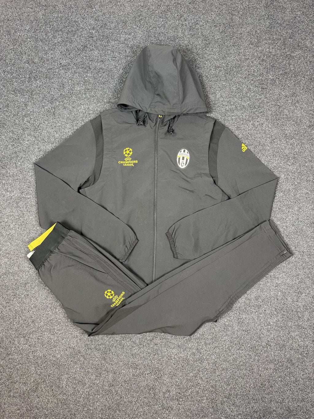 adidas Juventus Champions League Hooded Tracksuit – Grey