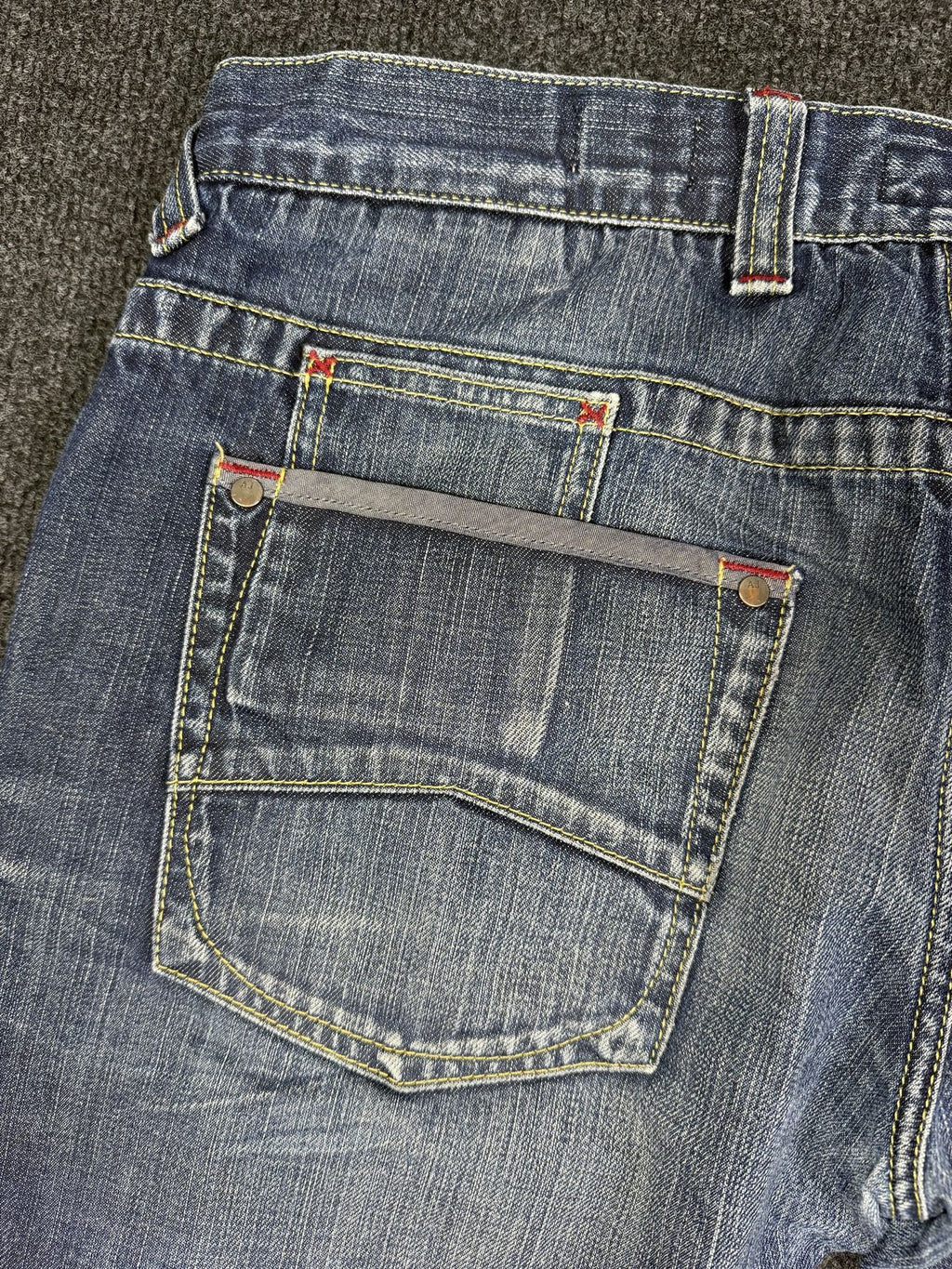 Armani Jeans Straight Fit Jeans – Light Wash