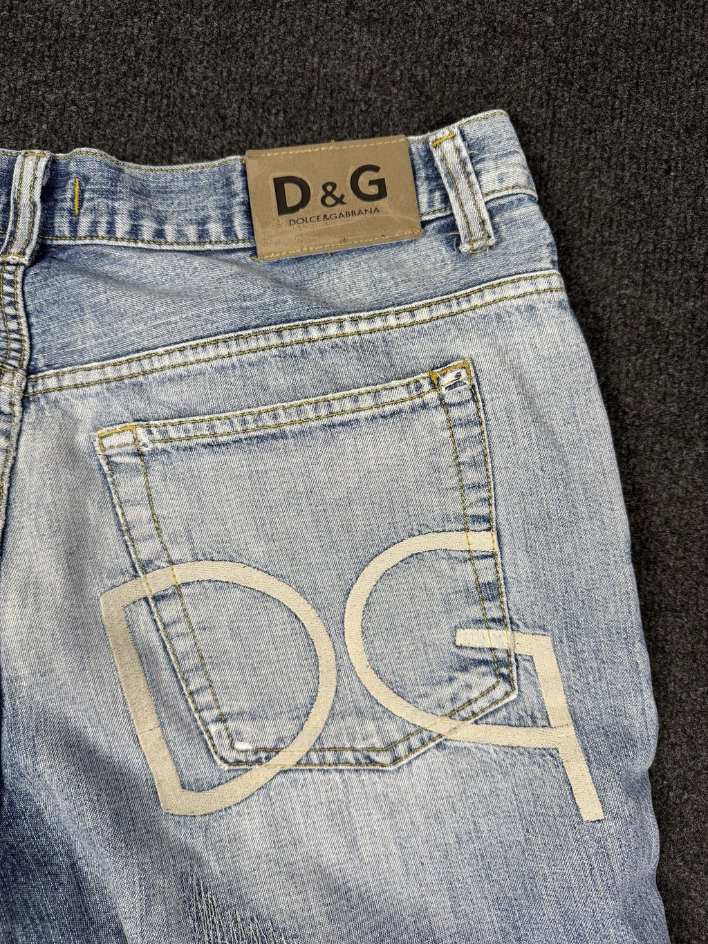 D&G Dolce & Gabbana Jeans – Light Wash Distressed